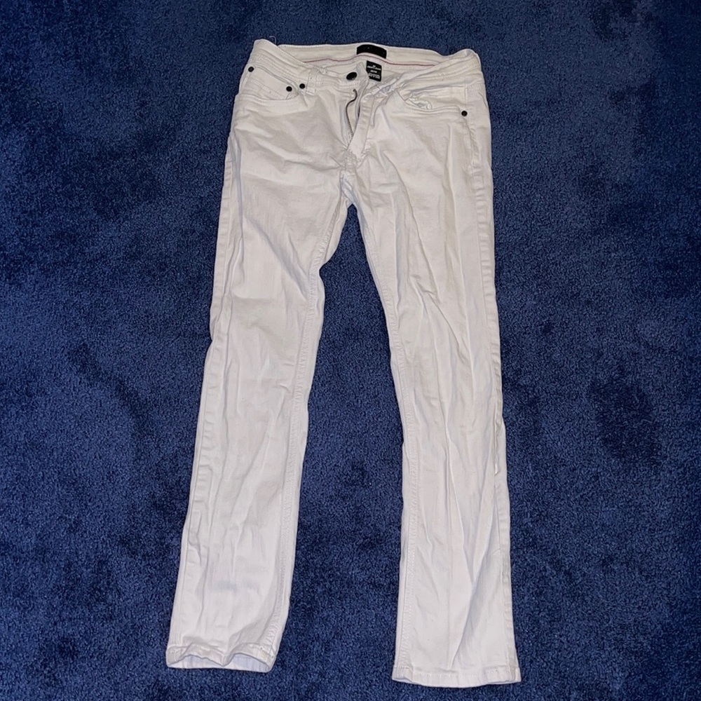 white mens jeans